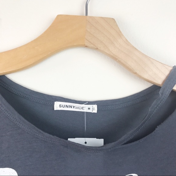 Sunnyside Beach Bum Slashed Neck Graphic Tee NWT - Picture 3 of 4